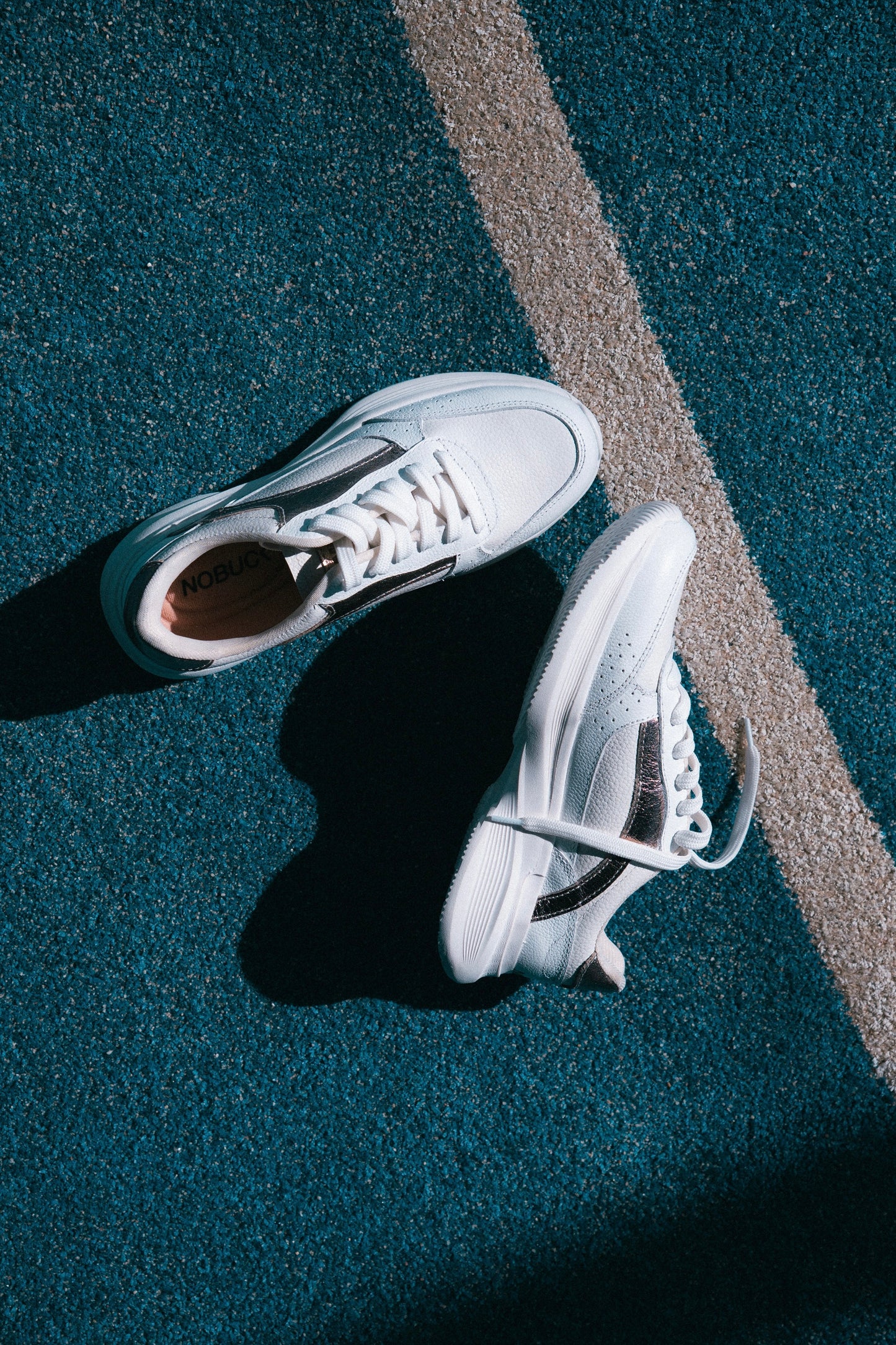 Tenis Point Blancos - Oro