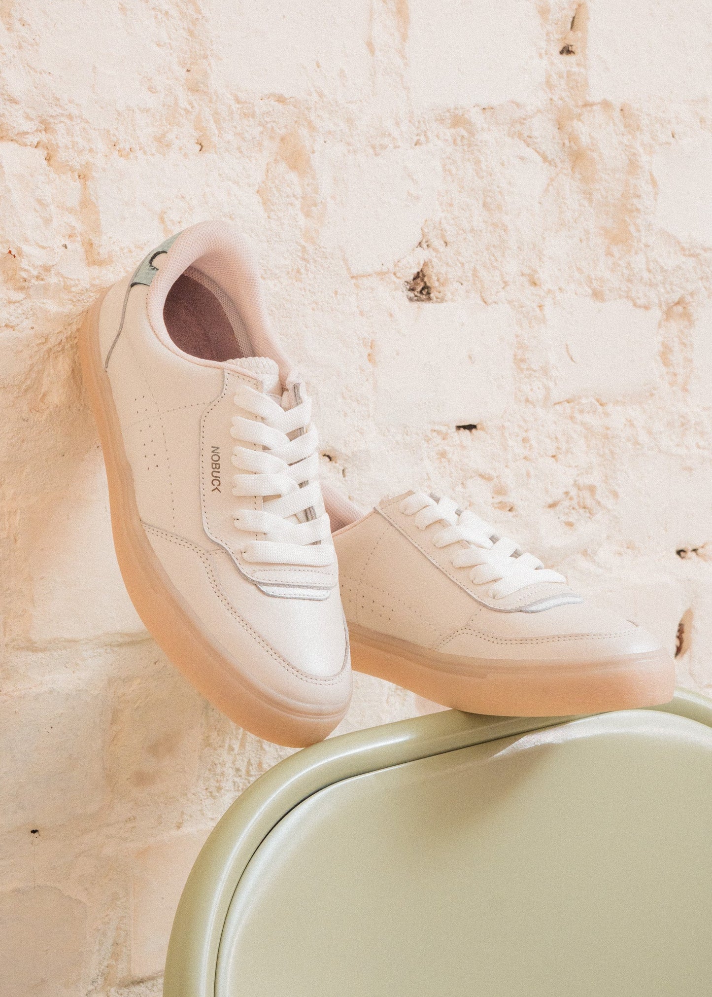 Tenis Nbk Crema